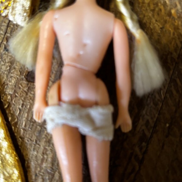 Topper Dawn doll Model Agency Dinah pigtails wearing Glimmer Glamour - Picture 6 of 6